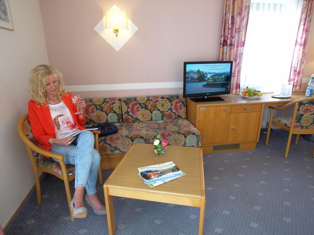 Hotel Landhaus Silbertanne โรเทนบวร์ก อัน แดร์ ฟุลดา ภายนอก รูปภาพ