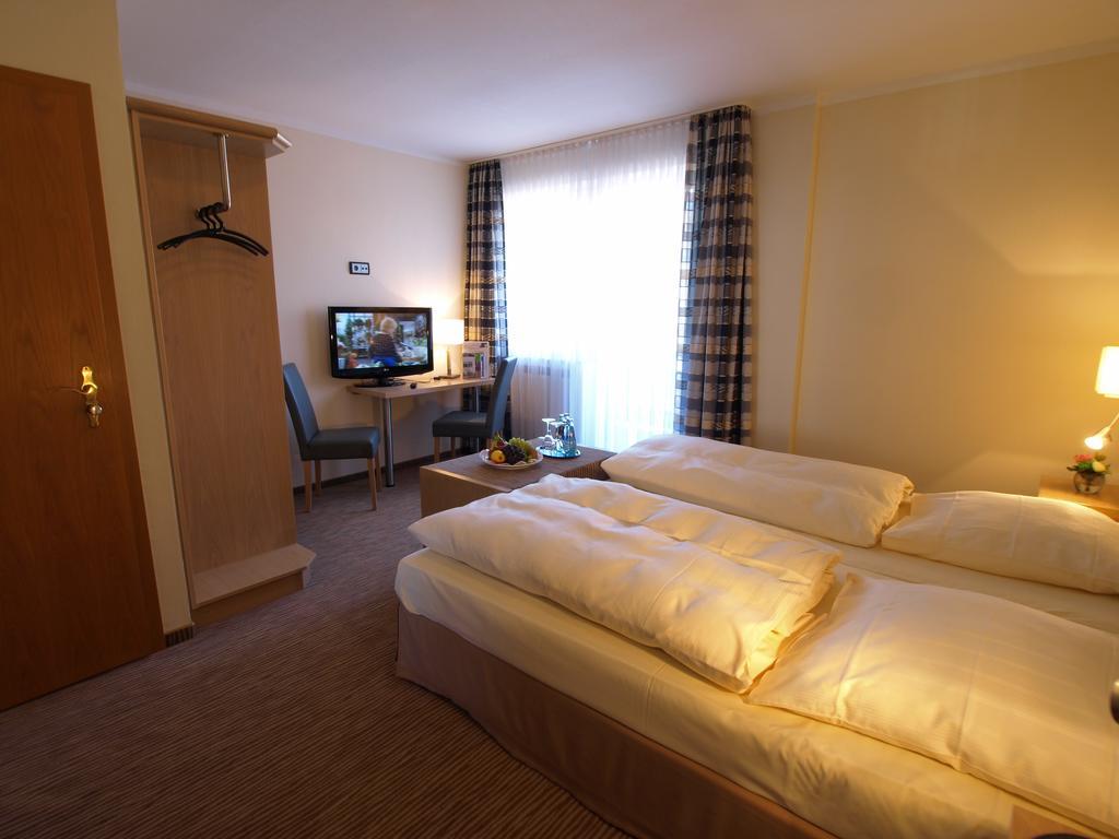Hotel Landhaus Silbertanne โรเทนบวร์ก อัน แดร์ ฟุลดา ภายนอก รูปภาพ