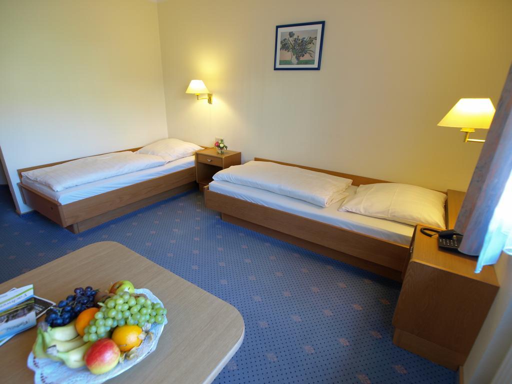 Hotel Landhaus Silbertanne โรเทนบวร์ก อัน แดร์ ฟุลดา ภายนอก รูปภาพ